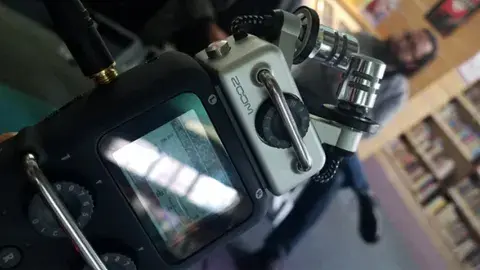  A recording device
