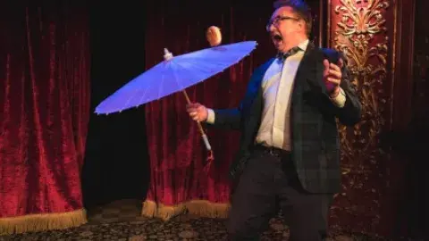 Michael Rayner: The Found Object Juggling Show