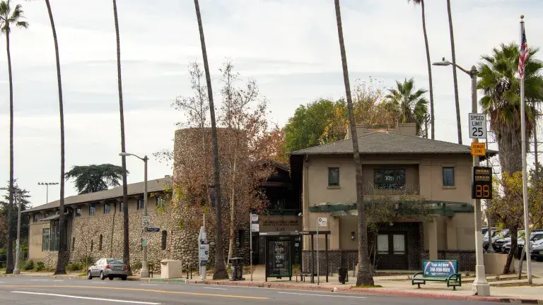 Cypress Park Branch Library, photo 4