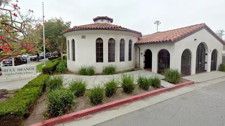 Will & Ariel Durant Branch Library, photo 9
