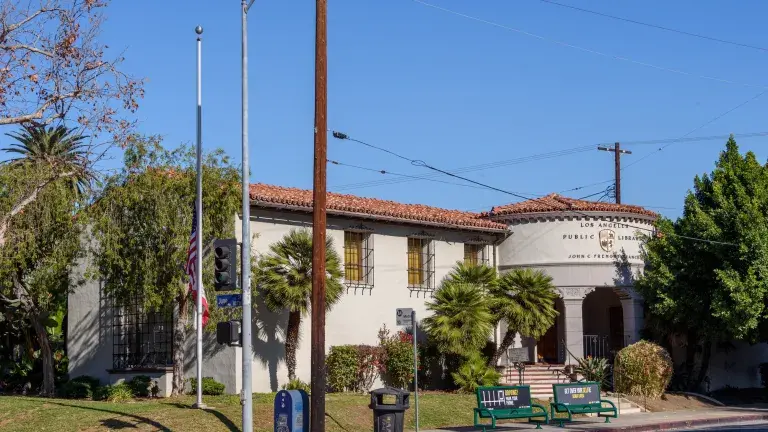 Will & Ariel Durant Branch Library, photo 7